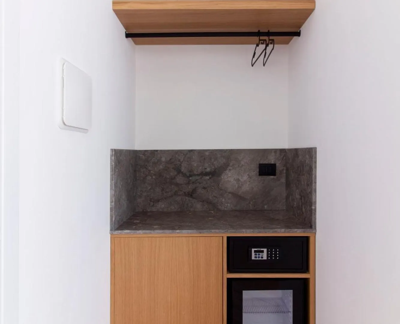 Lulom - Rooftop Boutique Rooms Palermo 0*,  İtalya